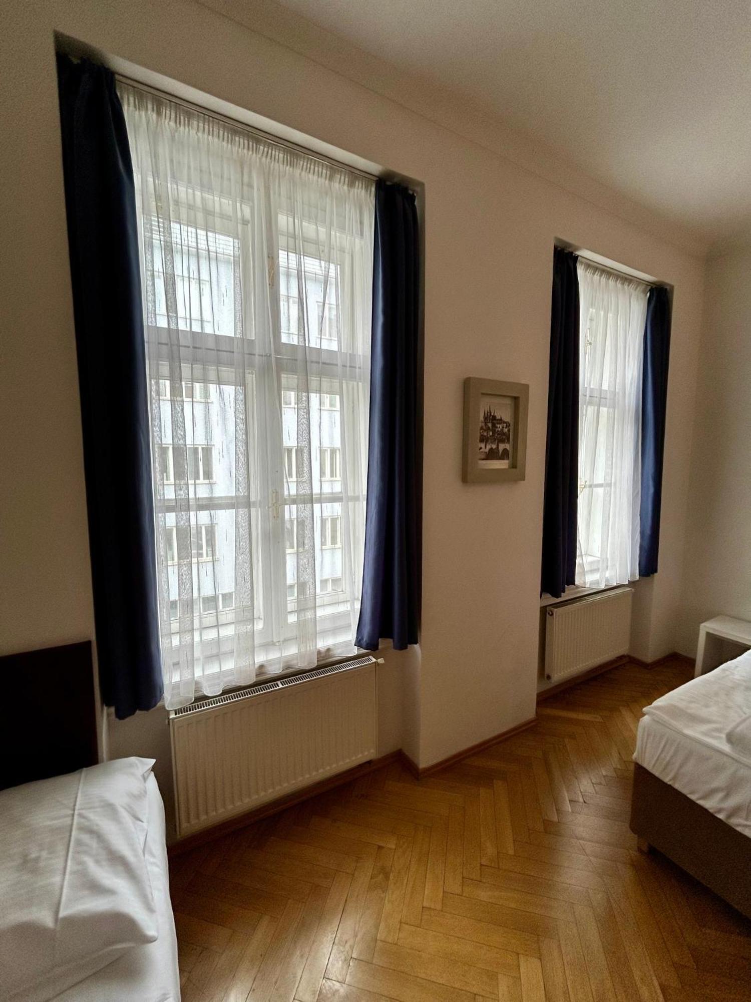 Quadrio Bedroom Central *