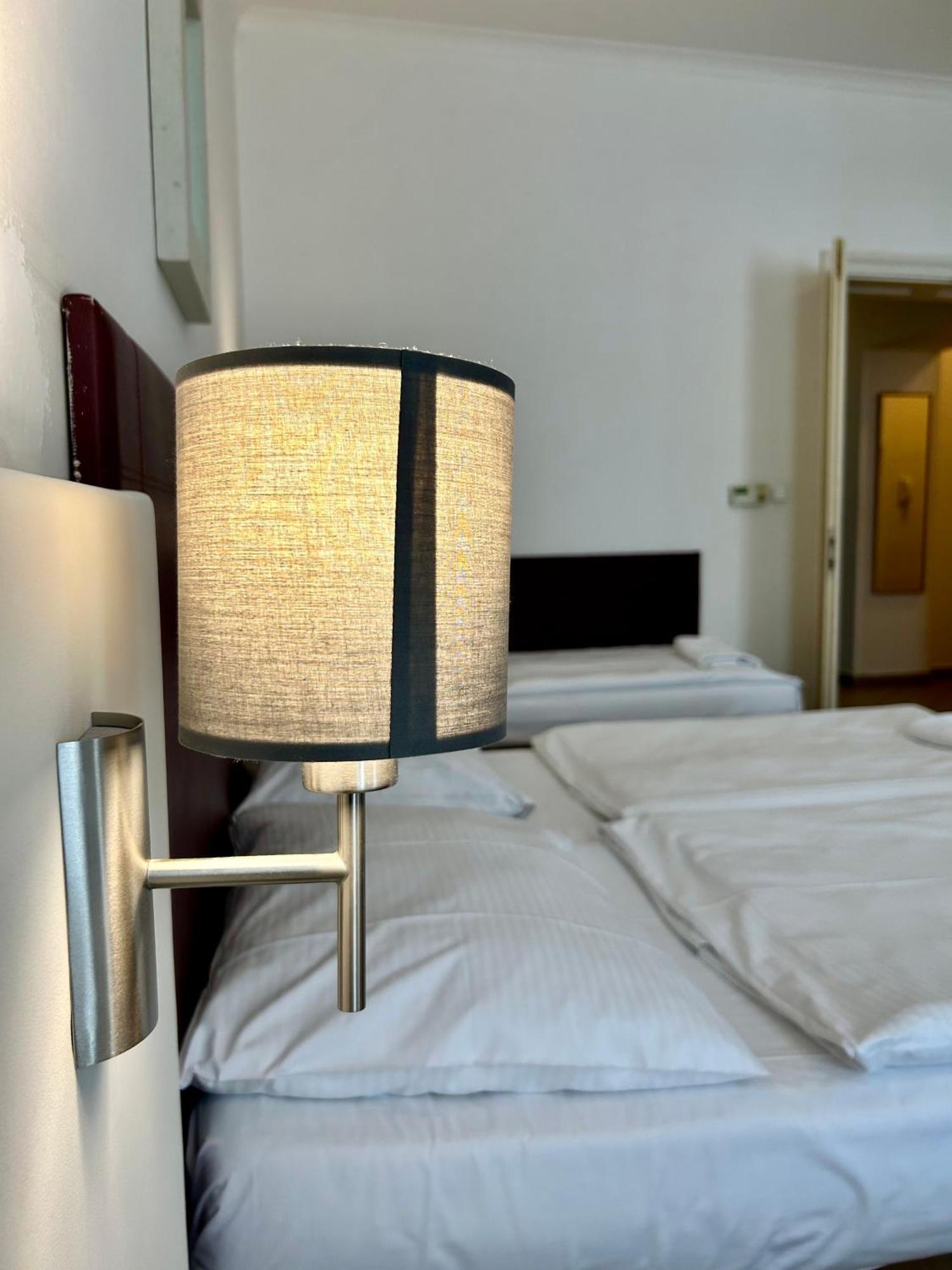 Quadrio Bedroom Central *